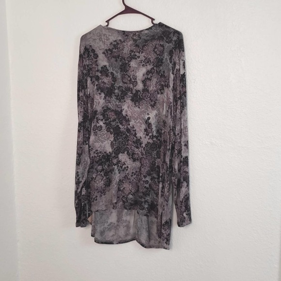 Daisy Fuentes Women's Stretch knit Top size 3X - Picture 2 of 5